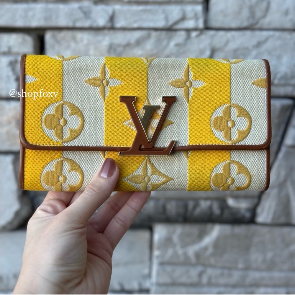 SOLD Louis Vuitton Canvas Capucines Wallet - Picture 1 of 16